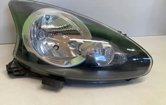 Toyota Aygo AB10 Headlight/headlamp 89092755 811100H070
