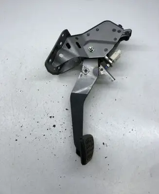 Lexus RX 450H Brake pedal 8951020041