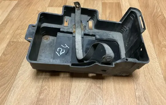 Ford Focus Battery tray 98AB10723