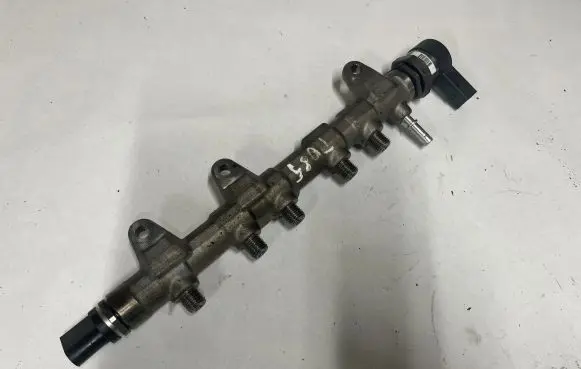 BMW 5 F10 F11 Fuel main line pipe 8514154