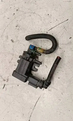 Peugeot 508 RXH Turbo solenoid valve 9801887680 021131030 5600101