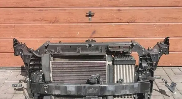 KIA Sportage Radiator support slam panel