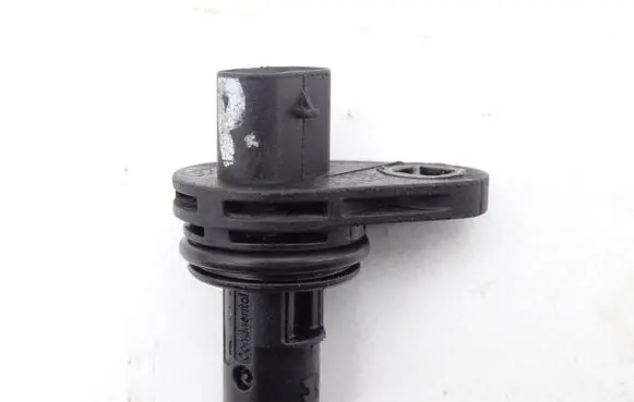 BMW 7 G11 G12 Camshaft position sensor 8388220