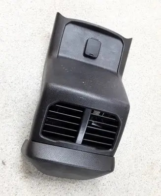 Rear air vent grill