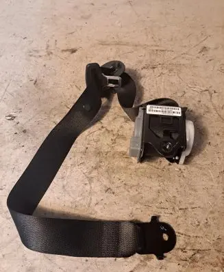 BMW X6 M Front seatbelt 30577152