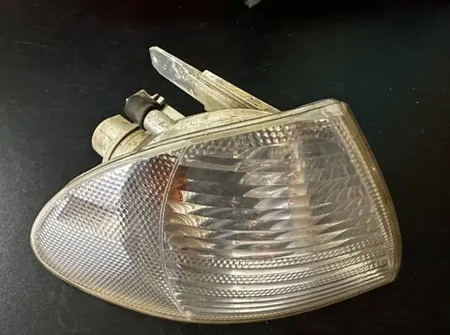 BMW 3 E46 Front indicator light 1315106141
