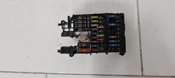 Mercedes-Benz E W210 Fuse box set 2105453340