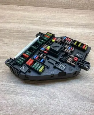 BMW 7 F01 F02 F03 F04 Fuse module 9264924 926492402