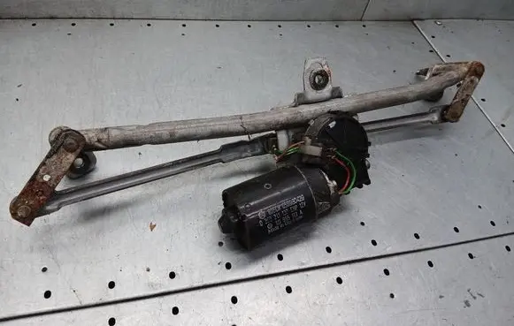 Volkswagen Bora Front wiper linkage 