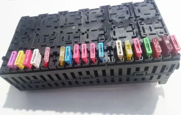 Ford Galaxy Fuse box set 7M0937025D 95VW14A73DC