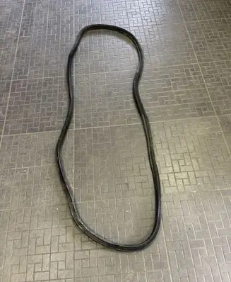 Opel Corsa D Front door rubber seal 13189011