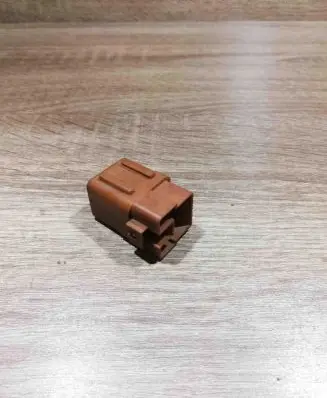Nissan Primera Other relay 365712 Brown