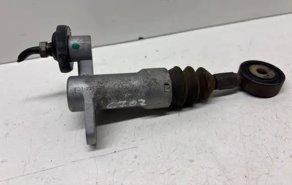 Audi A4 S4 B5 8D Clutch master cylinder 8D1721401