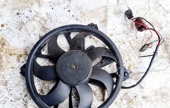 Citroen C5 Radiator cooling fan shroud 9400027