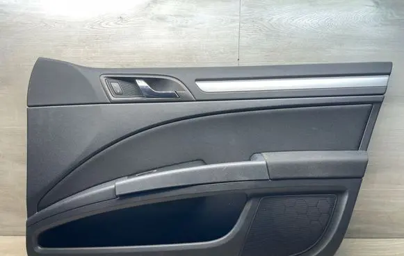 Skoda Superb B6 (3T) Front door card panel trim 3T1867012 3T1867006CM 010094