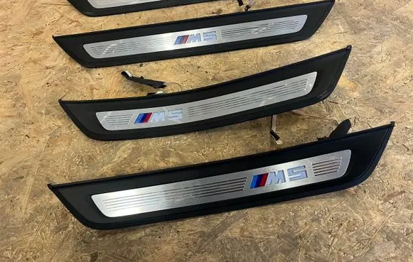 BMW M5 F90 sill trim set (inner) 