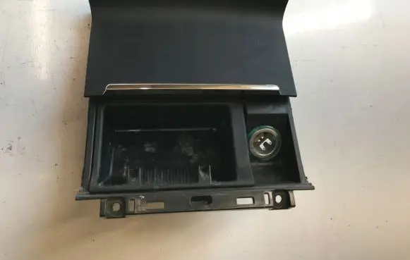 Skoda Superb B6 (3T) Ashtray (front) 3T0857962B
