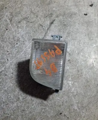Volkswagen PASSAT B4 Front indicator light 3A0953155