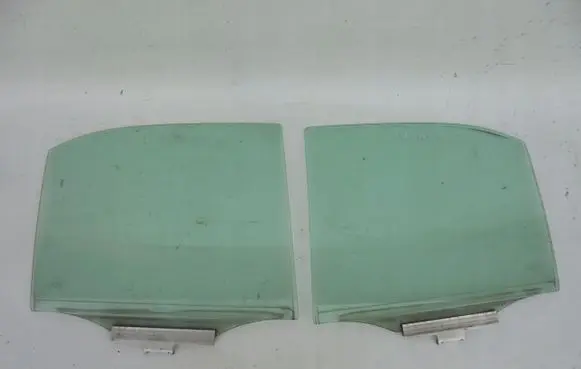 Mercedes-Benz C W202 Sliding door window/glass 