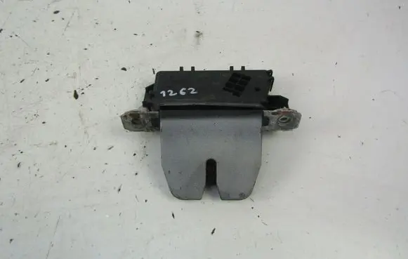 Opel Astra H Tailgate/trunk/boot lock/catch/latch 13117285