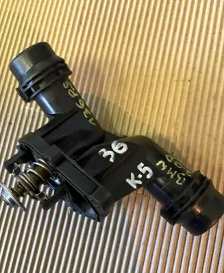 BMW X3 E83 Thermostat housing 80144 62059BW 320D