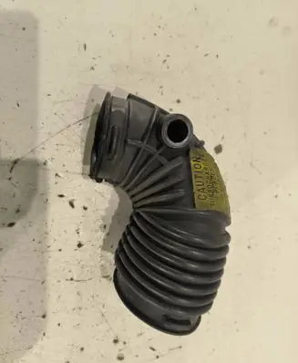 Chevrolet Suburban Air intake hose/pipe