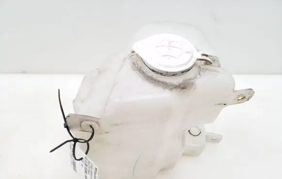 Mitsubishi L200 Windshield washer fluid reservoir/tank HLC37044
