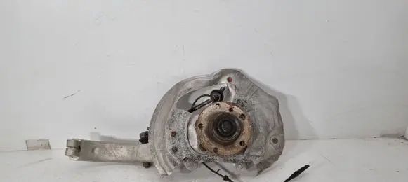 BMW X5 F15 Front wheel hub 6869870 31216869870 160281481