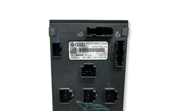 Volkswagen Touareg II Comfort/convenience module 4H0907063L F005V01143 4H0907063D