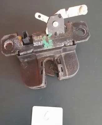 Volkswagen Caddy Tailgate/trunk/boot lock/catch/latch 2K5827505
