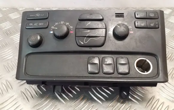 Volvo V70 Climate control unit 8691875 04W11E01
