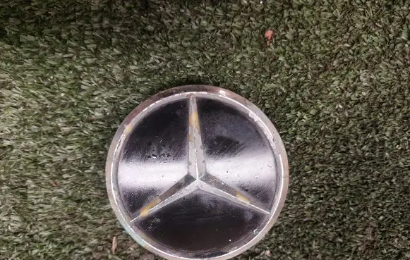 Mercedes-Benz R W251 Original wheel cap C1511
