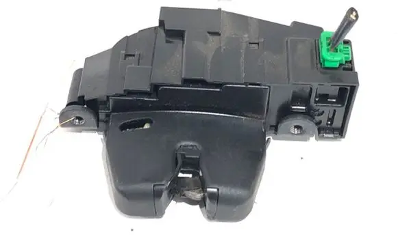 Citroen C4 I Picasso Tailgate exterior lock 9671153780