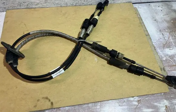 Volvo S80 Gear shift cable linkage 31272234