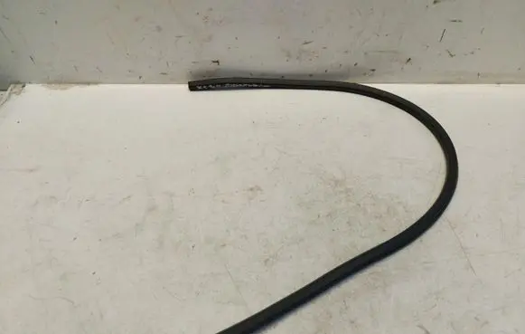 Volvo XC40 Engine compartment rubber 