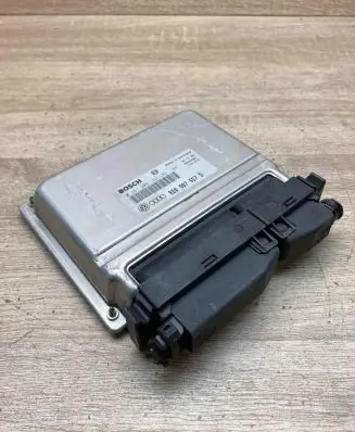 Audi A4 S4 B5 8D Engine control unit/module ECU 8D0907557S 0261204182 WithPlug