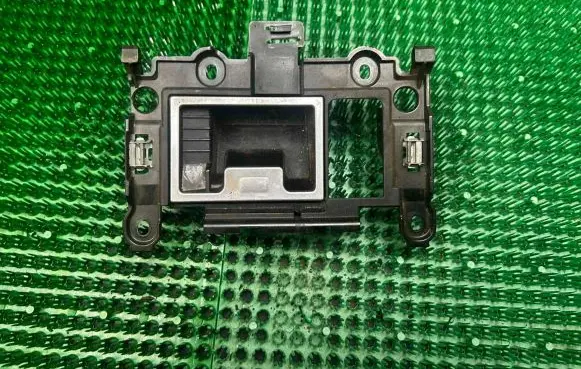 BMW 5 E60 E61 Ashtray (front) 314250000 7034087