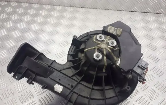 Opel Signum Front door blower motor 73421312
