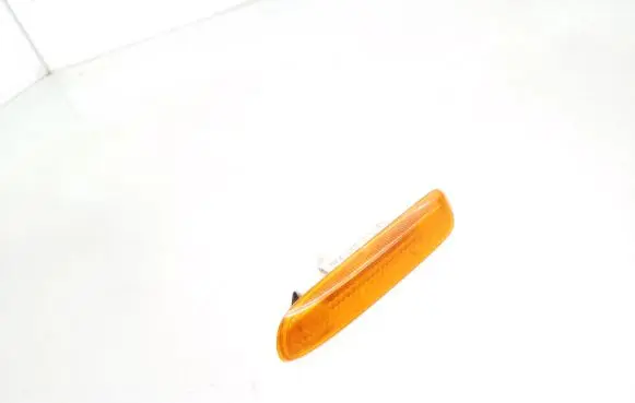 BMW 3 E46 Front fender indicator light 8370720 63138370720