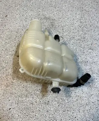 BMW 2 F45 Coolant expansion tank/reservoir 8687503