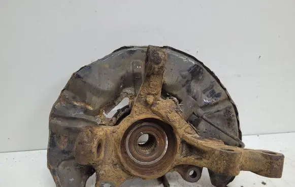Toyota Avensis T250 Front wheel hub