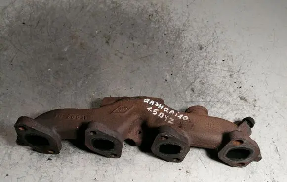 Nissan Qashqai+2 Exhaust manifold