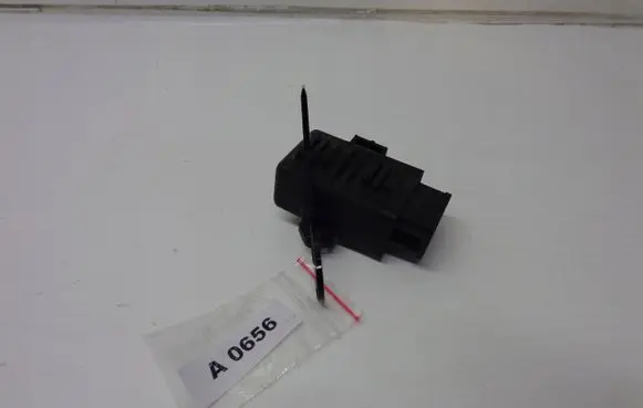 Volkswagen PASSAT B6 Seat heating relay 1Z0959772B