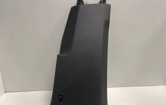 (B) pillar trim (bottom)
