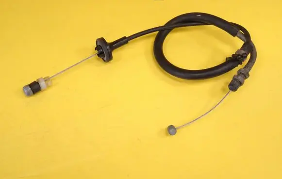 Suzuki Swift I Throttle cable 