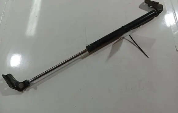 Mazda Premacy Tailgate/trunk strut/damper 