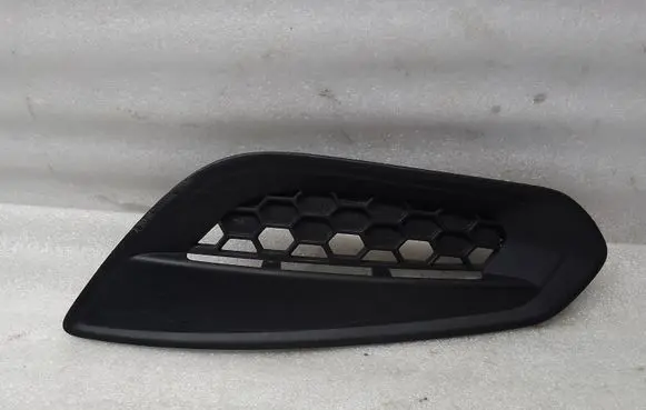 Volvo V60 Front bumper lower grill 31294129