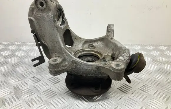 Volkswagen PASSAT B8 Front wheel hub 5Q0407258C