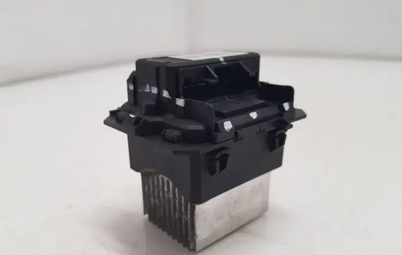 Renault Clio IV Heater blower motor/fan resistor T1017845R