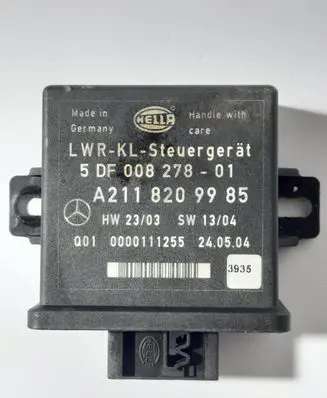 Mercedes-Benz E W211 Light module LCM A2118209985 5DF00827801